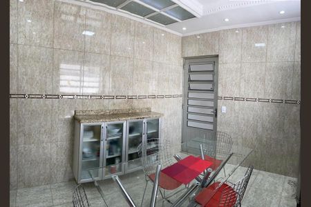 Casa à venda com 154m², 3 quartos e 4 vagas