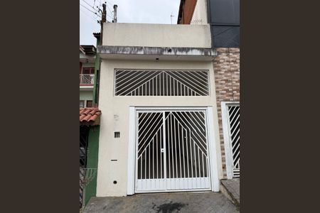 Casa à venda com 68m², 2 quartos e 2 vagas Casa à venda com 68m², 2 quartos e 2 vagasFachada