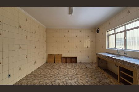 Casa para alugar com 150m², 3 quartos e sem vagaCozinha 