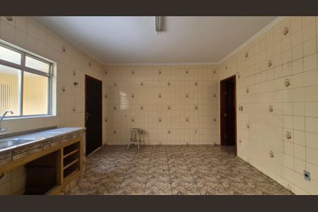 Casa para alugar com 150m², 3 quartos e sem vagaCozinha 