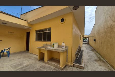 Casa para alugar com 150m², 3 quartos e sem vagaÁrea externa 