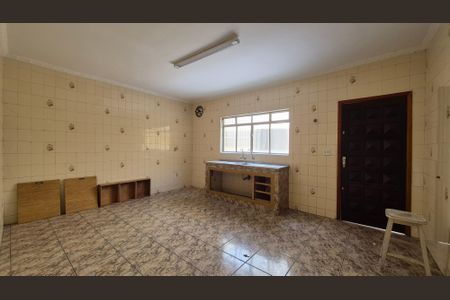 Casa para alugar com 150m², 3 quartos e sem vagaCozinha 