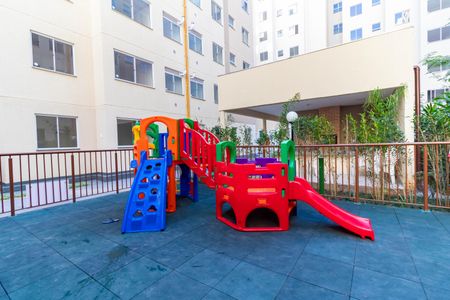 Apartamento para alugar com 58m², 2 quartos e 1 vaga Apartamento para alugar com 58m², 2 quartos e 1 vagaÁrea comum - Playground