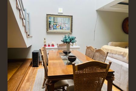 Casa à venda com 286m², 3 quartos e 5 vagasSala