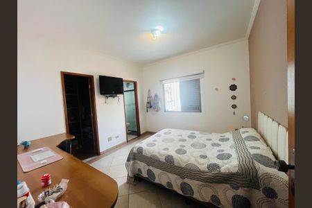 Casa à venda com 286m², 3 quartos e 5 vagasQuarto