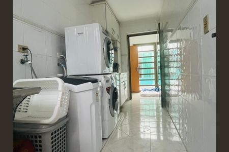 Casa à venda com 286m², 3 quartos e 5 vagasÁrea de serviço