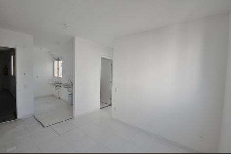 Sala de apartamento para alugar com 2 quartos, 34m² em Jardim Recanto Verde, São Paulo