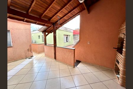 Casa à venda com 151m², 3 quartos e 2 vagasQuintal