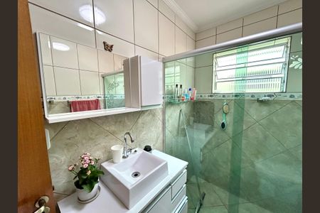 Casa à venda com 151m², 3 quartos e 2 vagasBanheiro 1