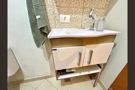 Casa à venda com 151m², 3 quartos e 2 vagasBanheiro 2