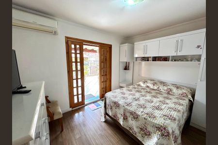 Casa à venda com 151m², 3 quartos e 2 vagasQuarto 1