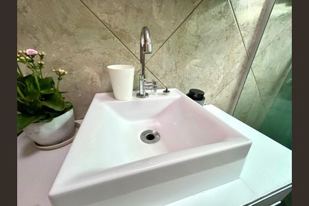 Casa à venda com 151m², 3 quartos e 2 vagasBanheiro 1