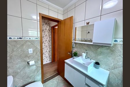 Casa à venda com 151m², 3 quartos e 2 vagasBanheiro 1