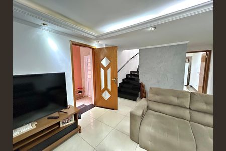 Casa à venda com 151m², 3 quartos e 2 vagasSala