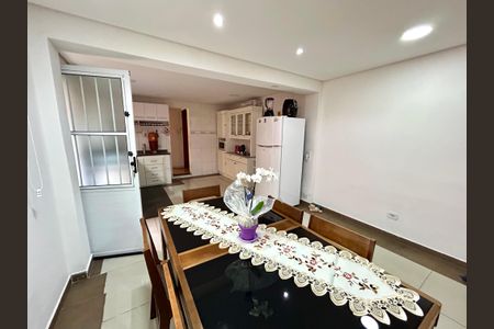 Casa à venda com 151m², 3 quartos e 2 vagasCozinha