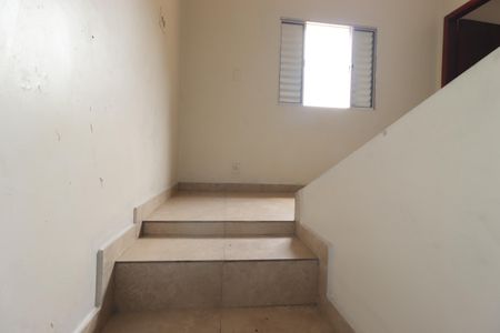 Casa para alugar com 60m², 1 quarto e sem vagaEscada
