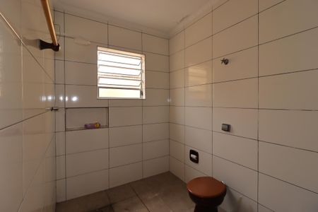 Casa para alugar com 60m², 1 quarto e sem vagaBanheiro