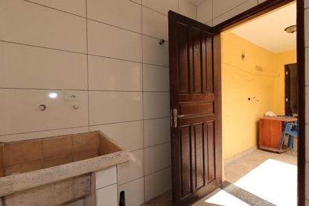 Casa para alugar com 60m², 1 quarto e sem vagaÁrea de Serviço