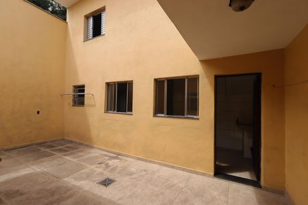 Casa para alugar com 60m², 1 quarto e sem vagaQuintal