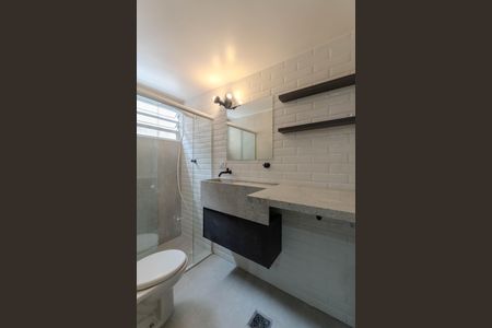 Banheiro de apartamento para alugar com 1 quarto, 24m² em Bela Vista, São Paulo