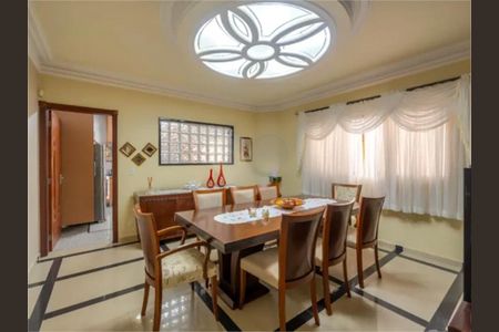 Casa à venda com 3 quartos, 199m² em Chácara Inglesa, São Paulo