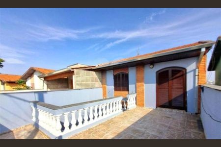 Casa à venda com 167m², 3 quartos e 2 vagas