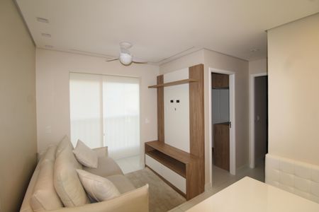 Sala / Cozinha de apartamento à venda com 2 quartos, 42m² em Vila Guaca, São Paulo