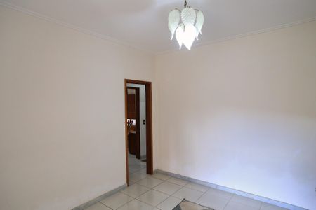 Sala de casa à venda com 2 quartos, 360m² em São Marcos, Belo Horizonte