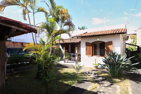 Casa à venda com 360m², 2 quartos e 3 vagasQuintal