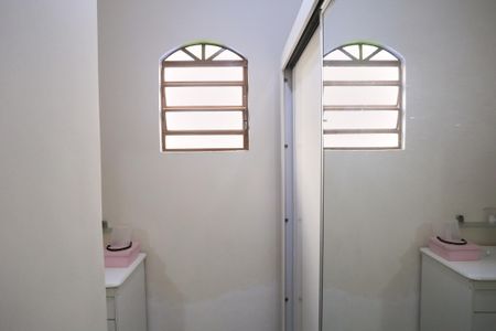 Closet da suíte de casa à venda com 2 quartos, 360m² em São Marcos, Belo Horizonte