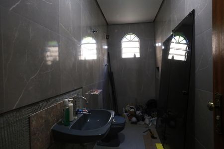 Casa à venda com 360m², 2 quartos e 3 vagasBanheiro