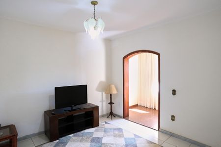 Sala de casa à venda com 2 quartos, 360m² em São Marcos, Belo Horizonte