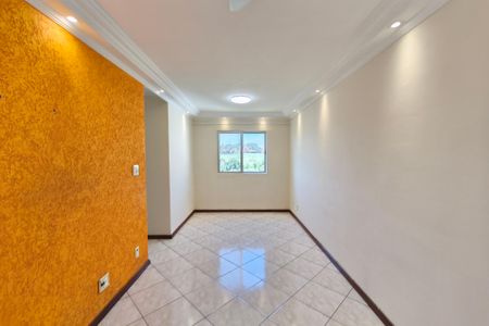 Apartamento para alugar com 75m², 3 quartos e 1 vaga Apartamento para alugar com 75m², 3 quartos e 1 vagaSala