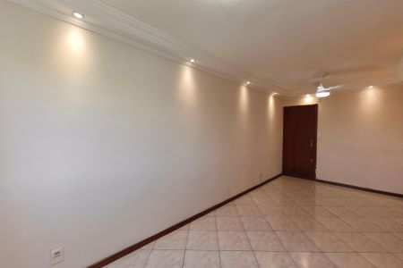 Apartamento para alugar com 75m², 3 quartos e 1 vaga Apartamento para alugar com 75m², 3 quartos e 1 vagaSala