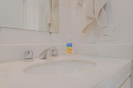 Apartamento à venda com 180m², 3 quartos e 2 vagas Apartamento à venda com 180m², 3 quartos e 2 vagasBanheiro da Suíte 2