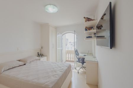 Apartamento à venda com 180m², 3 quartos e 2 vagas Apartamento à venda com 180m², 3 quartos e 2 vagasSuíte 2