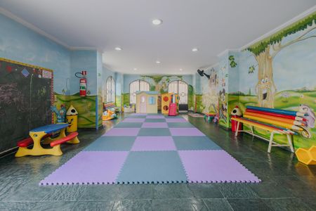 Apartamento à venda com 180m², 3 quartos e 2 vagas Apartamento à venda com 180m², 3 quartos e 2 vagasBrinquedoteca