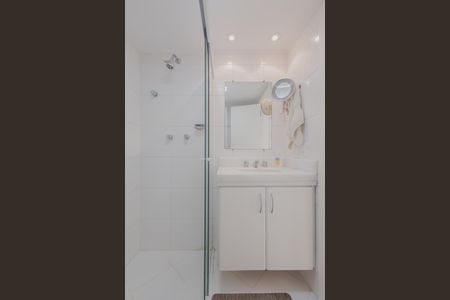 Apartamento à venda com 180m², 3 quartos e 2 vagas Apartamento à venda com 180m², 3 quartos e 2 vagasBanheiro da Suíte 2