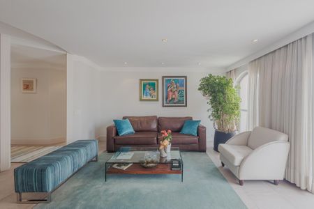 Apartamento à venda com 180m², 3 quartos e 2 vagas Apartamento à venda com 180m², 3 quartos e 2 vagasSala 2