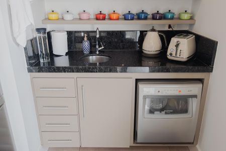 Apartamento à venda com 180m², 3 quartos e 2 vagas Apartamento à venda com 180m², 3 quartos e 2 vagasCozinha 2