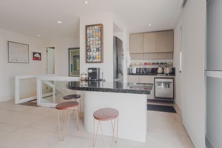 Apartamento à venda com 180m², 3 quartos e 2 vagas Apartamento à venda com 180m², 3 quartos e 2 vagasCozinha 2