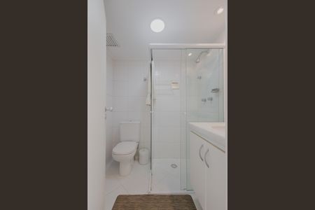 Apartamento à venda com 180m², 3 quartos e 2 vagas Apartamento à venda com 180m², 3 quartos e 2 vagasBanheiro da Suíte 2