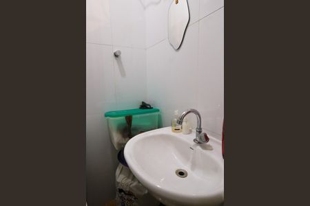 Casa à venda com 88m², 2 quartos e 1 vaga Casa à venda com 88m², 2 quartos e 1 vagaBanheiro de serviço