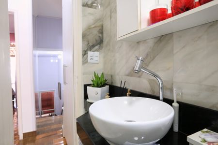 Casa à venda com 88m², 2 quartos e 1 vaga Casa à venda com 88m², 2 quartos e 1 vagaBanheiro