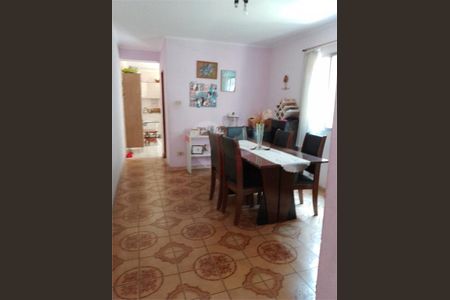 Casa à venda com 4 quartos, 150m² em Jardim Marisa, São Paulo