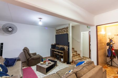 Sala de casa à venda com 4 quartos, 187m² em Metalúrgicos, Osasco