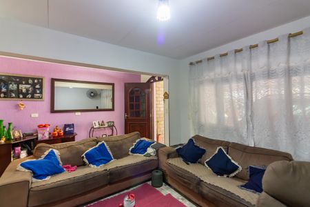 Casa à venda com 187m², 4 quartos e 2 vagasSala