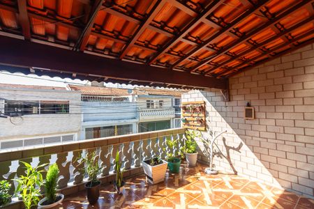 Casa à venda com 187m², 4 quartos e 2 vagasSacada