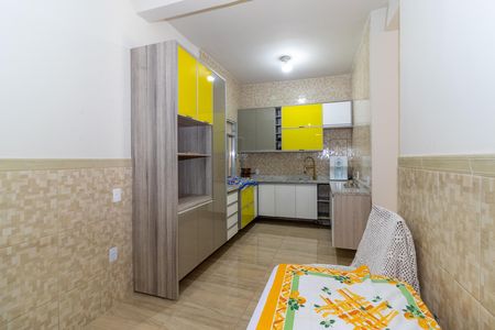 Casa para alugar com 403m², 3 quartos e 2 vagas Casa para alugar com 403m², 3 quartos e 2 vagasCozinha