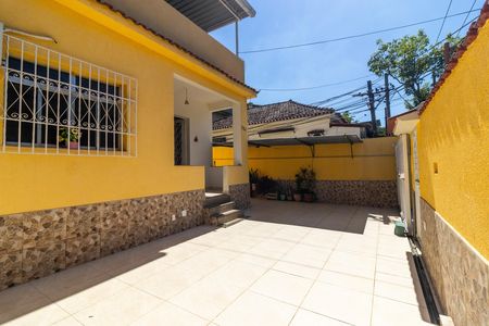 Garagem de casa para alugar com 3 quartos, 403m² em Praça Seca, Rio de Janeiro